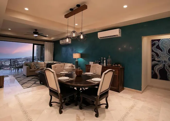 Stunning 3br With Ocean Views, Golf Course & Amenities Apartment