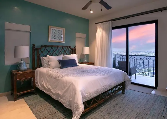 Stunning 3br With Ocean Views, Golf Course & Amenities Apartment Cabo San Lucas