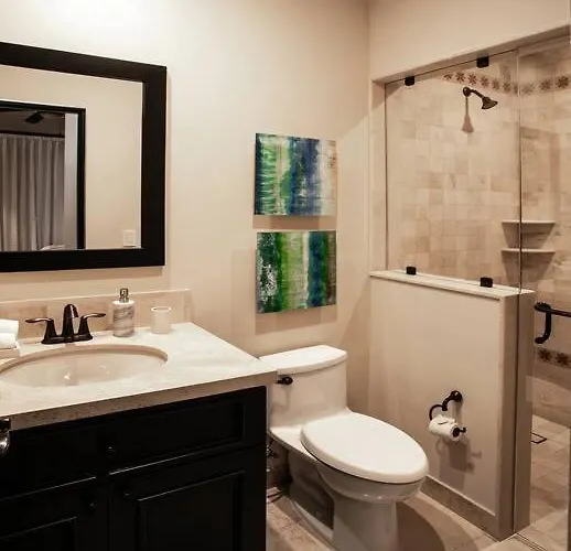 Stunning 3br With Ocean Views, Golf Course & Amenities Apartment
