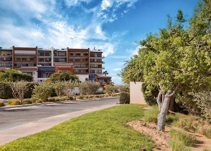 Stunning 3br With Ocean Views, Golf Course & Amenities Apartment